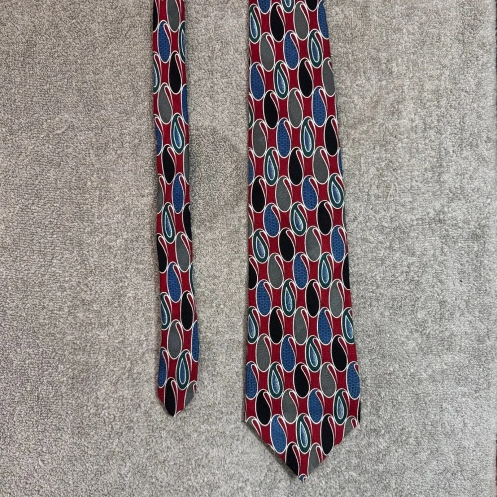 Salvador Mangano Mens Silk Tie Red Blue Grey Teardrop Geometric Pattern 4 Inch